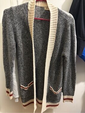 Ardene Gray Open Knit Cardigan with Cream Shawl Collar and Red Trim Size small